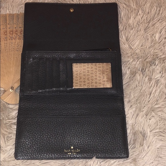 Kate Spade ♠️ wallet - Picture 4 of 6